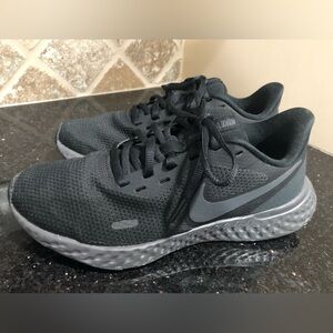 Nike Revolution Women’s Black Sneakers Sz 7.5